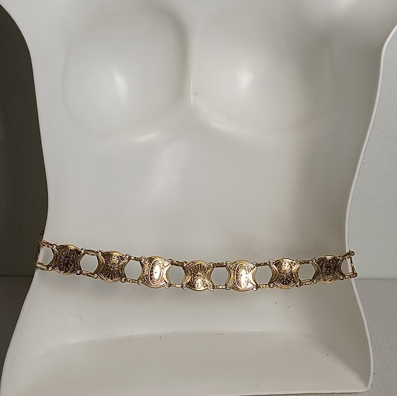 Statement Belt Gold Tone Rare Hong Kong main image 9